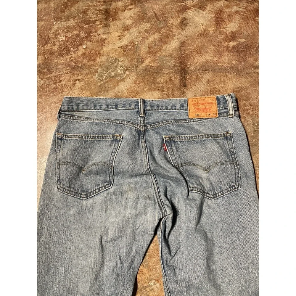 Vintage Levi's 505 Regular Fit Distressed Faded‎ Blue Denim Jeans 36W x 30L *